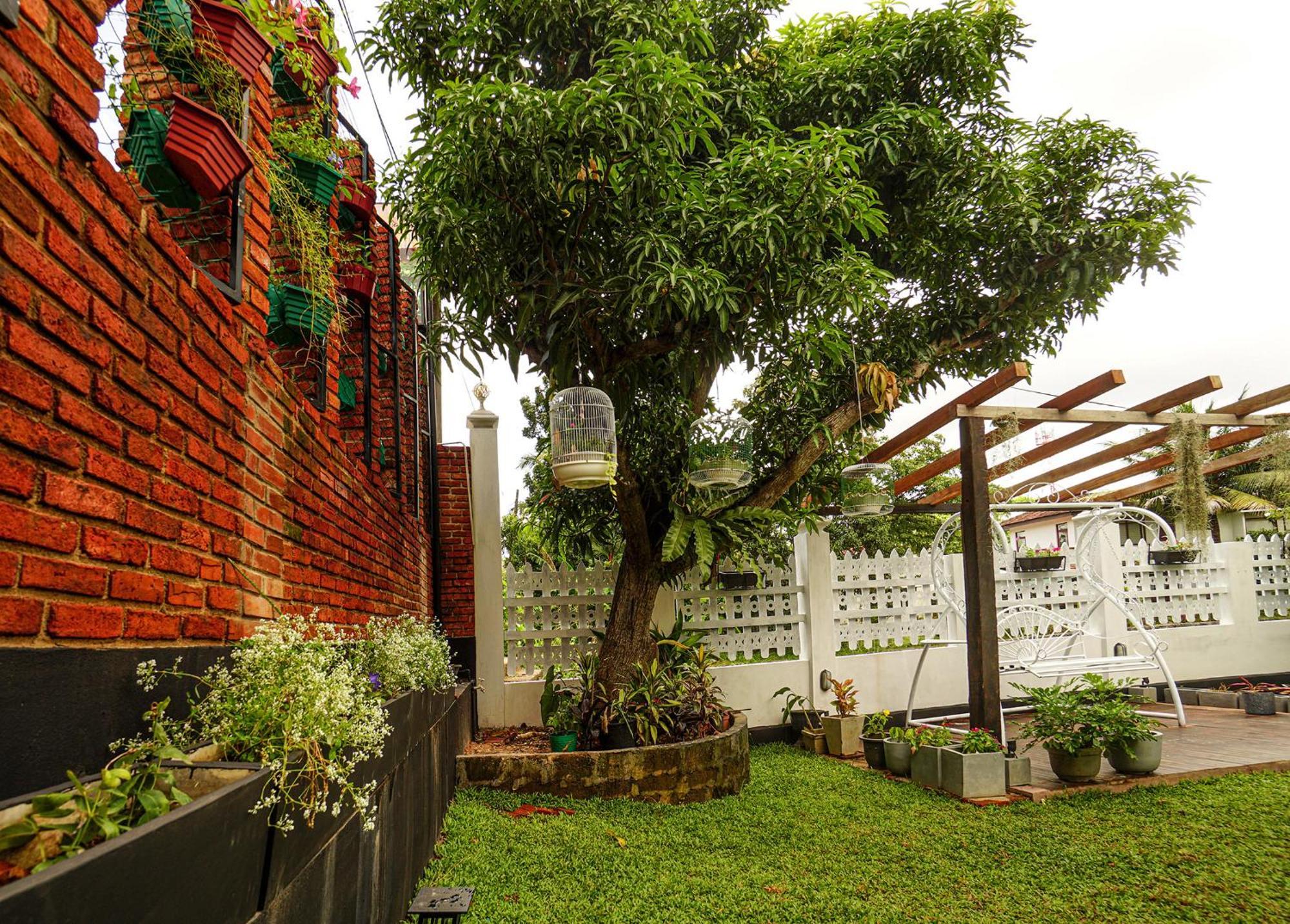 Ayur Ayur White Sail Villa Dalupotha Exterior foto